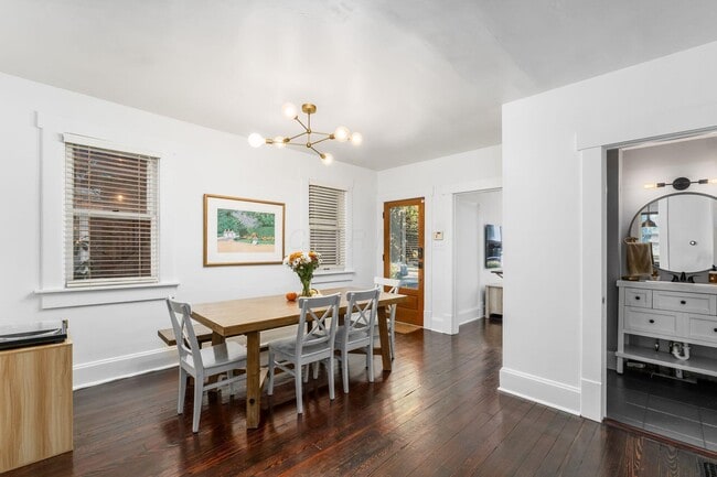 Building Photo - 745 Mohawk St