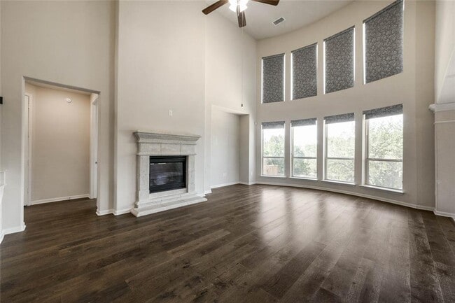 Building Photo - 5104 Alonso Dr
