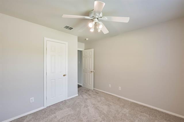 Building Photo - 4 Blue Meadow Ct