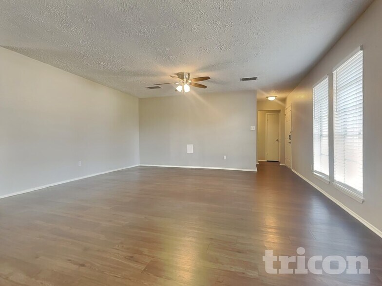 Building Photo - 11119 Daybreak Ln