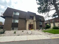 Building Photo - Spacious 2 Bed 1 Bath Condo in Hamden South!