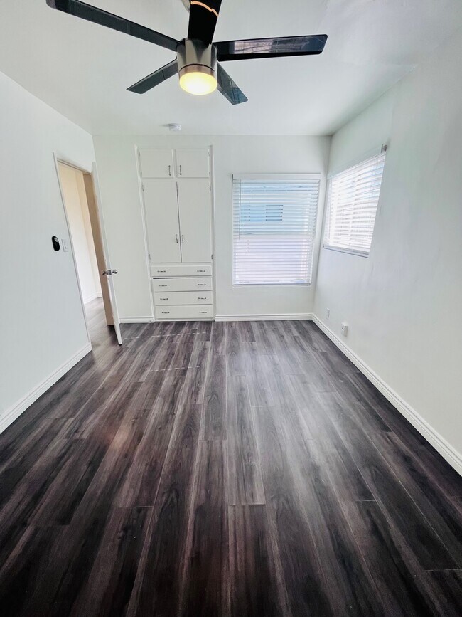 Building Photo - 4040 Palmwood Dr