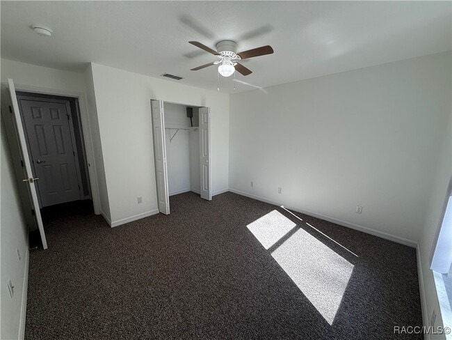 Building Photo - 1153 N Lion Cub Point