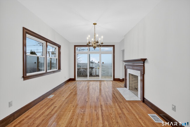 Building Photo - 82 Limewood Ave