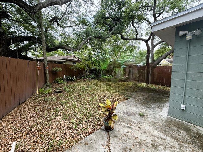 Building Photo - 8184 24th Ave N