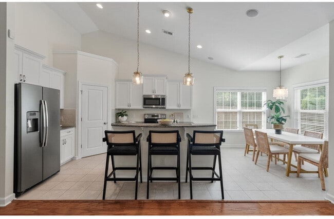 Building Photo - 1610 Fishbone Dr