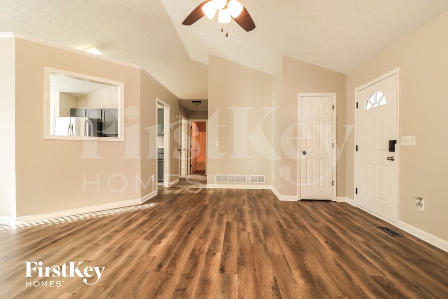 Building Photo - 333 Fairview Oak Pl