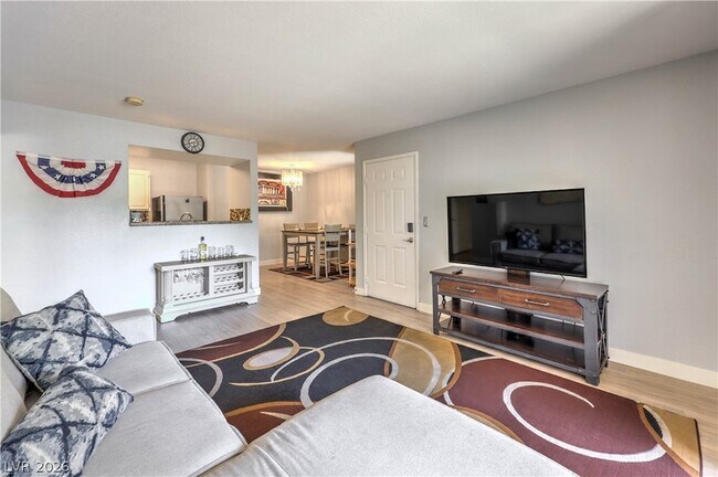 Building Photo - 5055 W Hacienda Ave