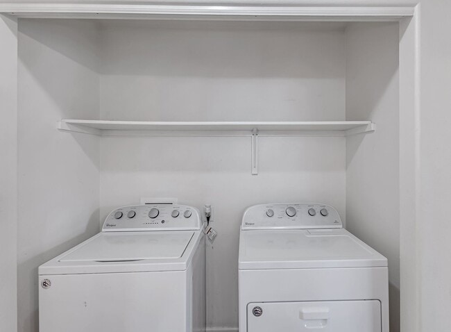 Building Photo - Charming 3-Bedroom Home in a Prime Location