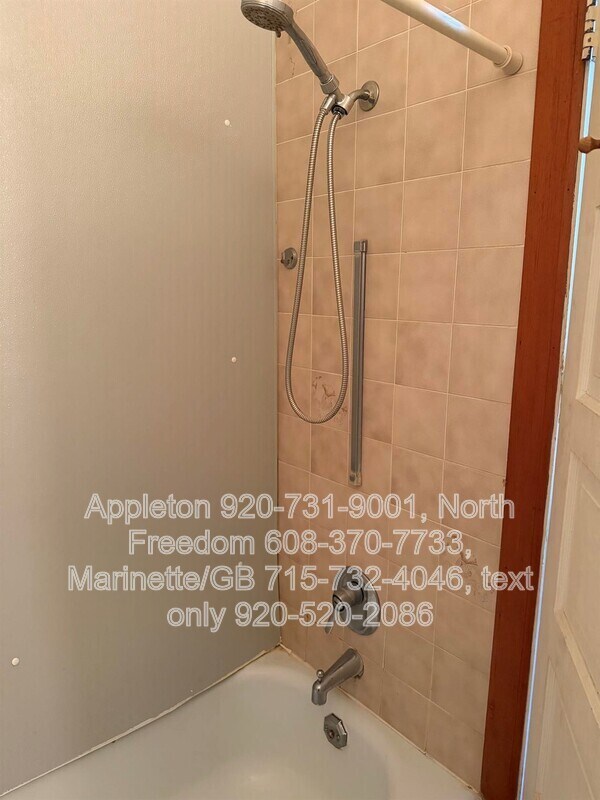 Building Photo - S7559 US-12