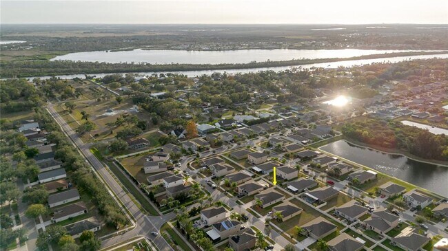 Building Photo - 304 Cascade Bend Dr