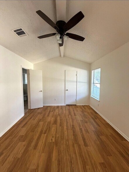 Building Photo - 12021 Shady Springs Rd