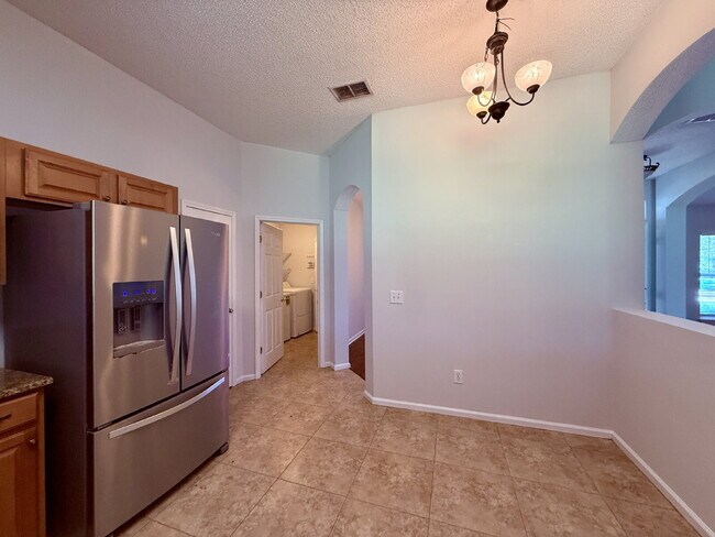 Building Photo - Stunning Lakefront Retreat: 3BR/2BA Home w...