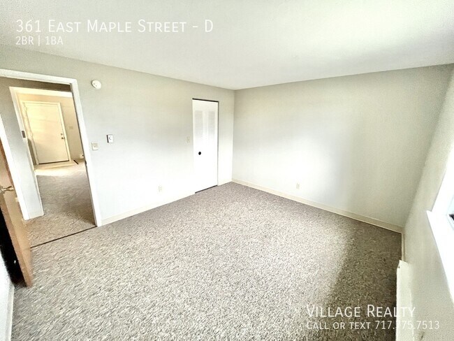 Building Photo - 361 E Maple St