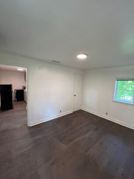 Building Photo - 1422 Poplar St