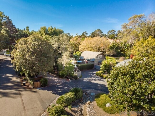Building Photo - 4910 Ladera Sarina