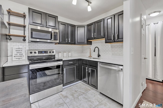 Building Photo - 2980 Madison Ave