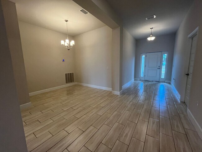 Building Photo - 2567 Averland Lp