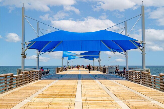 Building Photo - 405 N Ocean Blvd