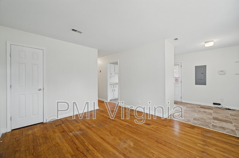 Building Photo - 430 Greenbriar Ave