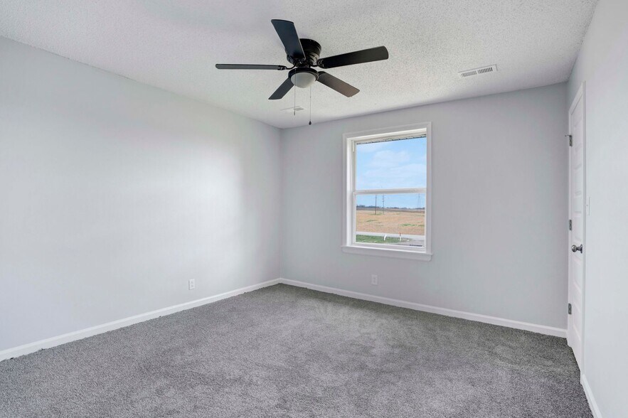 Building Photo - 1108 Pembroke Oak Grove Rd