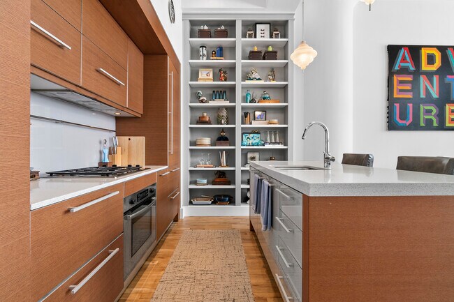 Building Photo - 360 Furman St