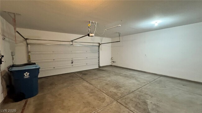 Building Photo - 10563 Sariah Skye Ave