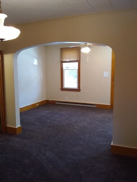 Building Photo - 1227 Pulaski Ave