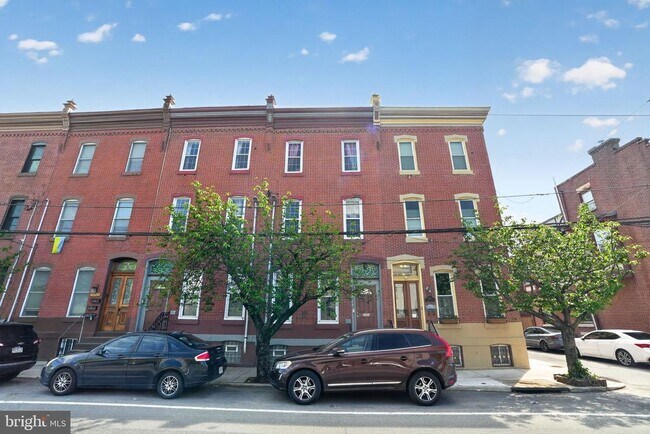Building Photo - 2424 Poplar St