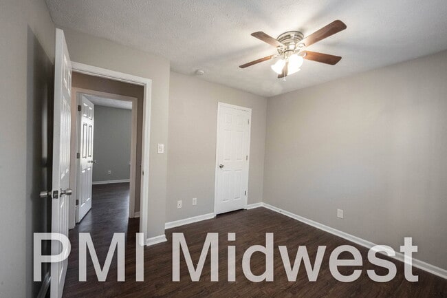 Building Photo - 1365 Mulberry St.