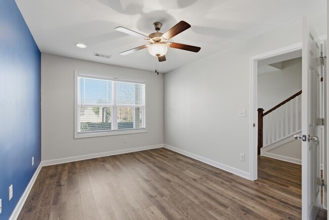 Building Photo - 114 Walden Village Ct