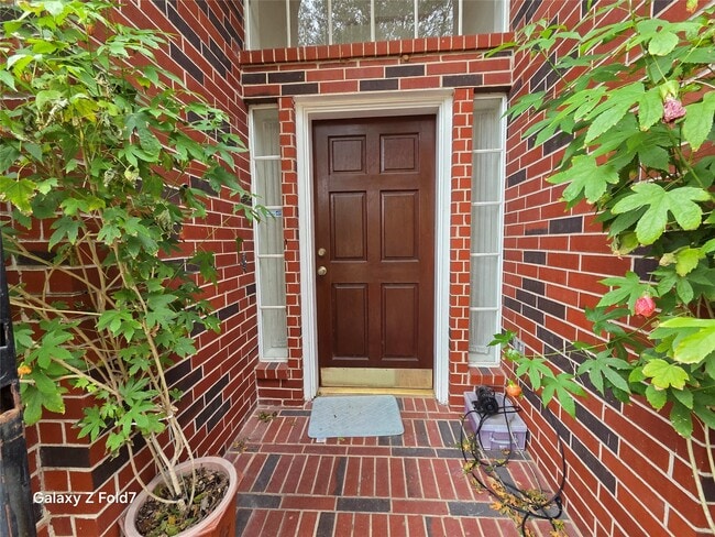 Building Photo - 8615 Barron Wood Cir E