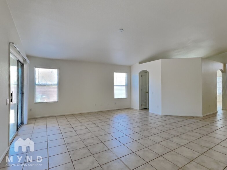 Building Photo - 2236 W Catalina View Dr