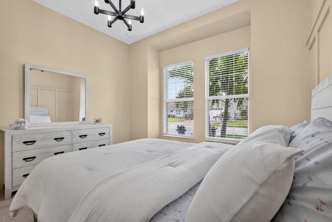 Building Photo - 15660 Goldfinch Cir