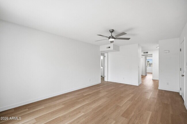 Building Photo - 2844 E Marconi Ave