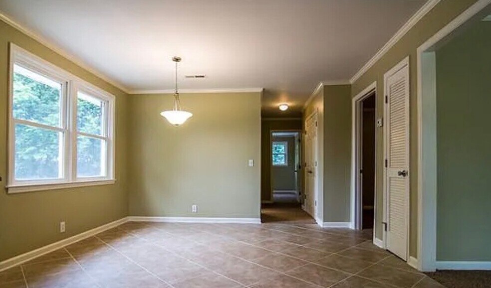 Building Photo - 634 Harpeth Bend Dr