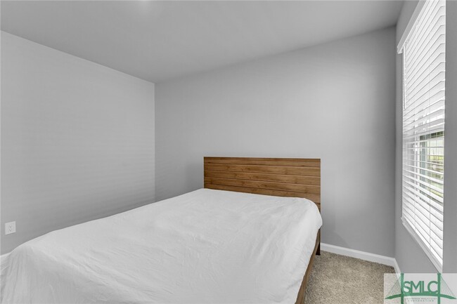 Building Photo - 216 Skylark Rd