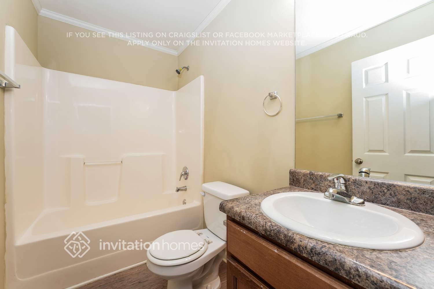 Building Photo - 2660 Freemont St