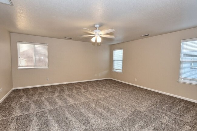 Building Photo - Beautiful 4 Bed 3 full bath Natomas Home!!