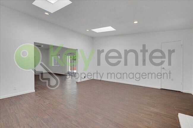 Building Photo - 8133 Molokai Way