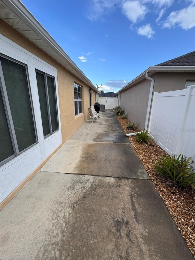 Building Photo - 3076 Gulfport Ct