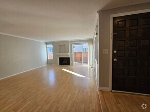 Building Photo - Virginia Vale Large 3 Story 3 Bedroom 2 1/...