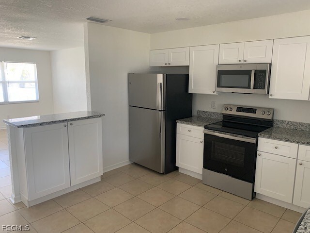 Building Photo - 11296 Summerwinds Ct