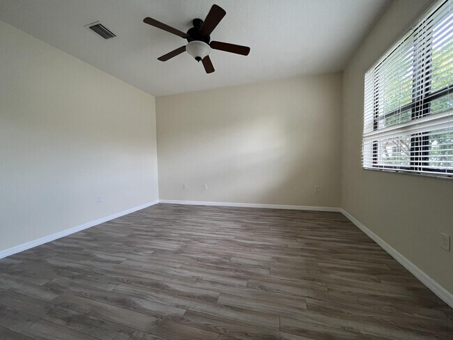 Building Photo - 9165 SW 36th Mnr