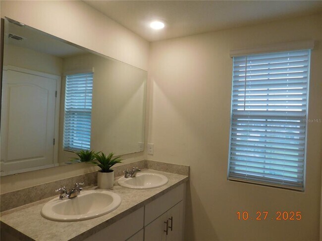 Building Photo - 1587 Candlefire Row