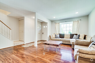 Building Photo - 5519 Ridgeton Hill Ct