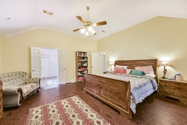 Building Photo - 1306 N Gabriel River Cir