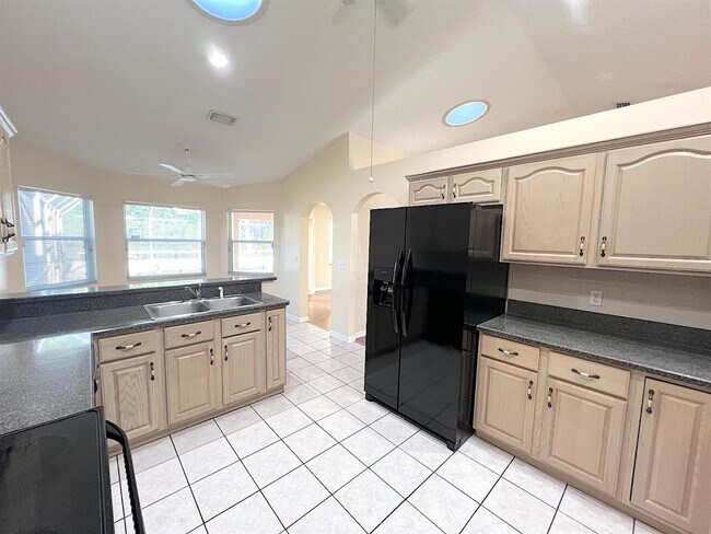 Building Photo - 88 Wynnfield Dr
