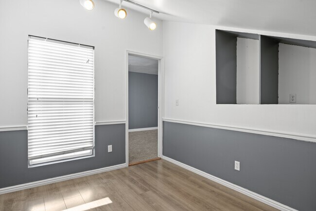 Building Photo - 60 Millpond Dr