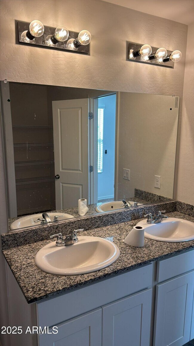 Building Photo - 3861 Ghost Creek Ln